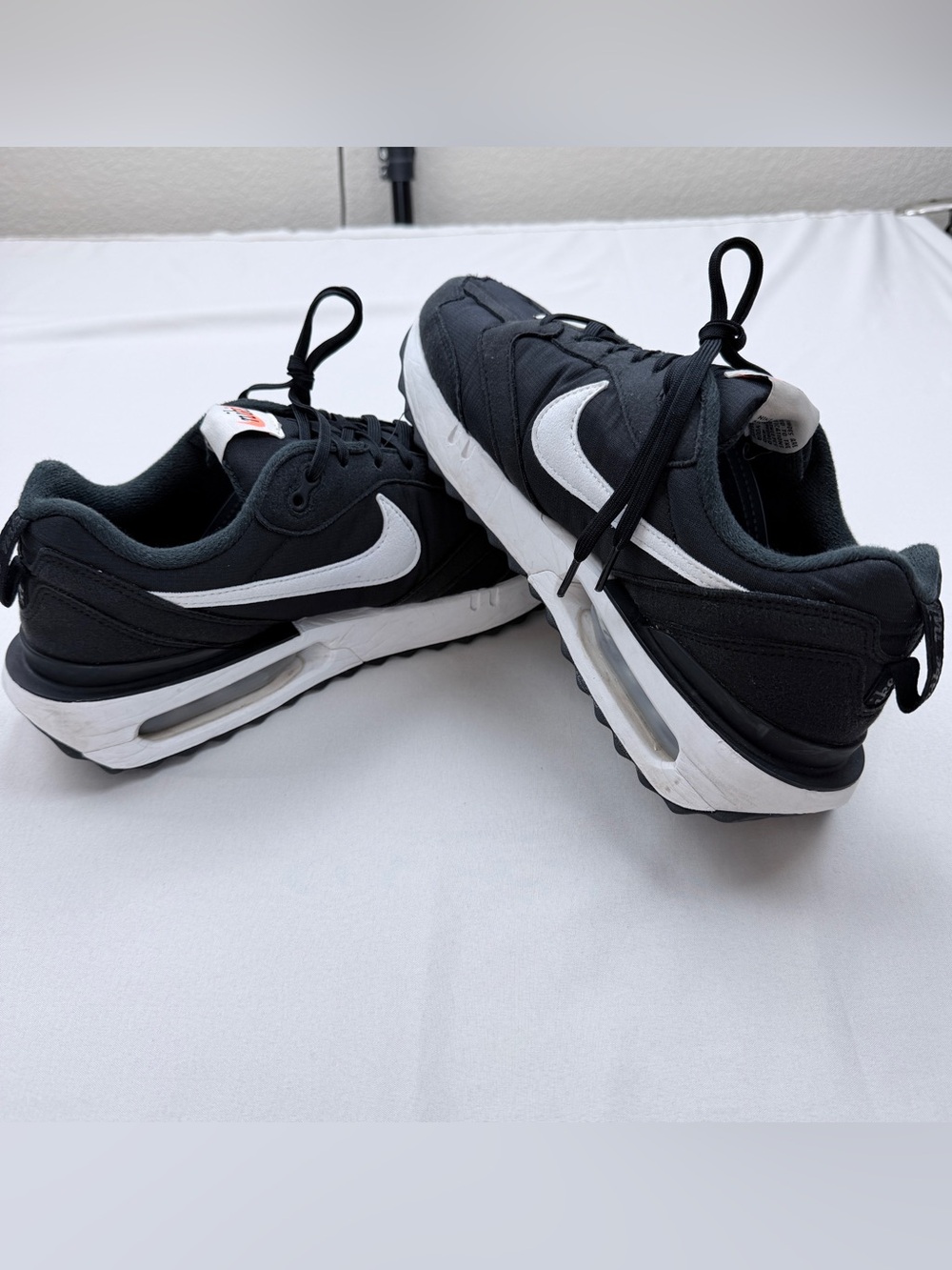 Nike Air Max Dawn, Black and White Air Cushion Running Sneakers